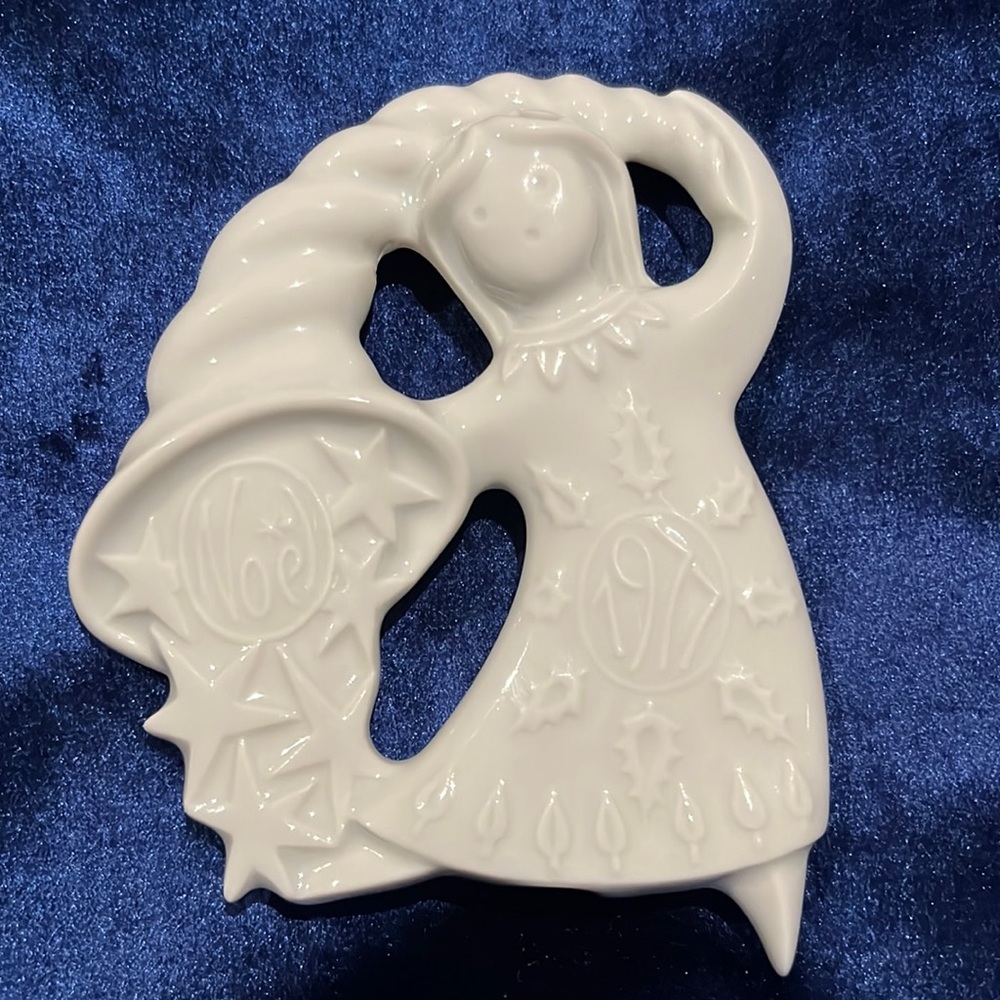 1977 Haviland Christmas ornament France "Bountiful Angel" Discontinued